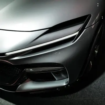 フェラーリ プロサングエ（シルバー）のヘッドライト